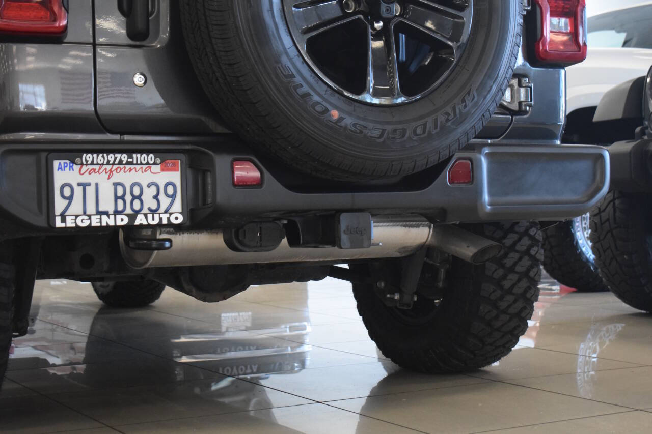 Used 2020 Jeep Wrangler Unlimited Sahara image 32