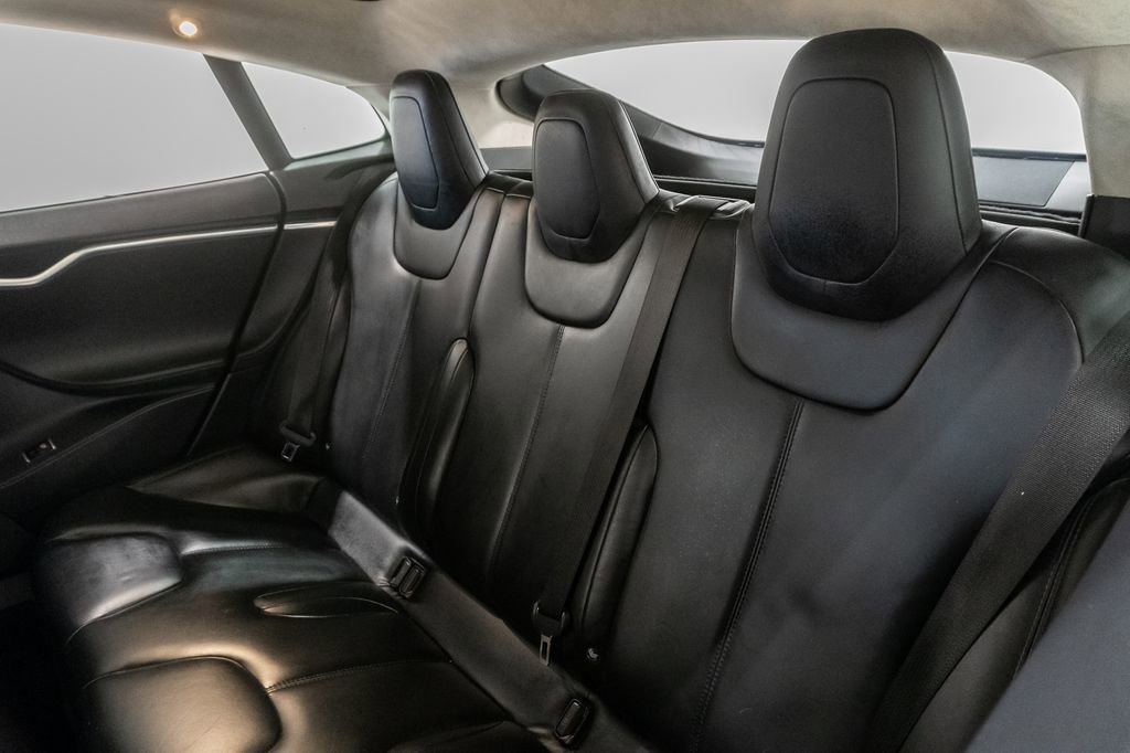 Used 2015 Tesla Model S 85D image 21