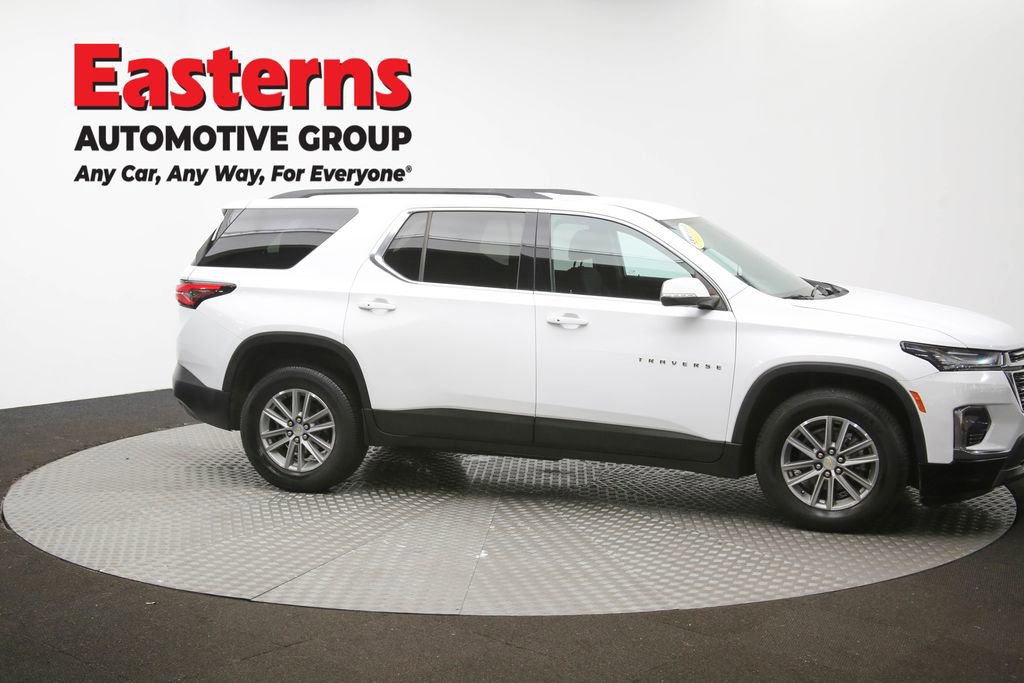 Used 2022 Chevrolet Traverse LT image 49