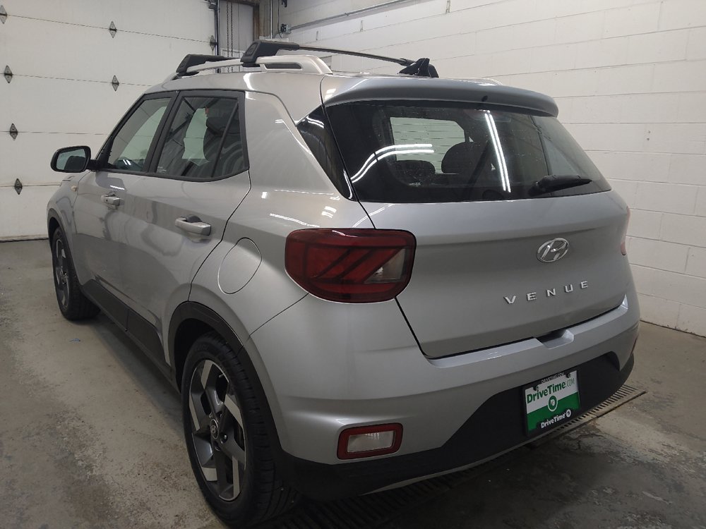 Used 2021 Hyundai Venue SEL w/ Premium Package FWD image 5
