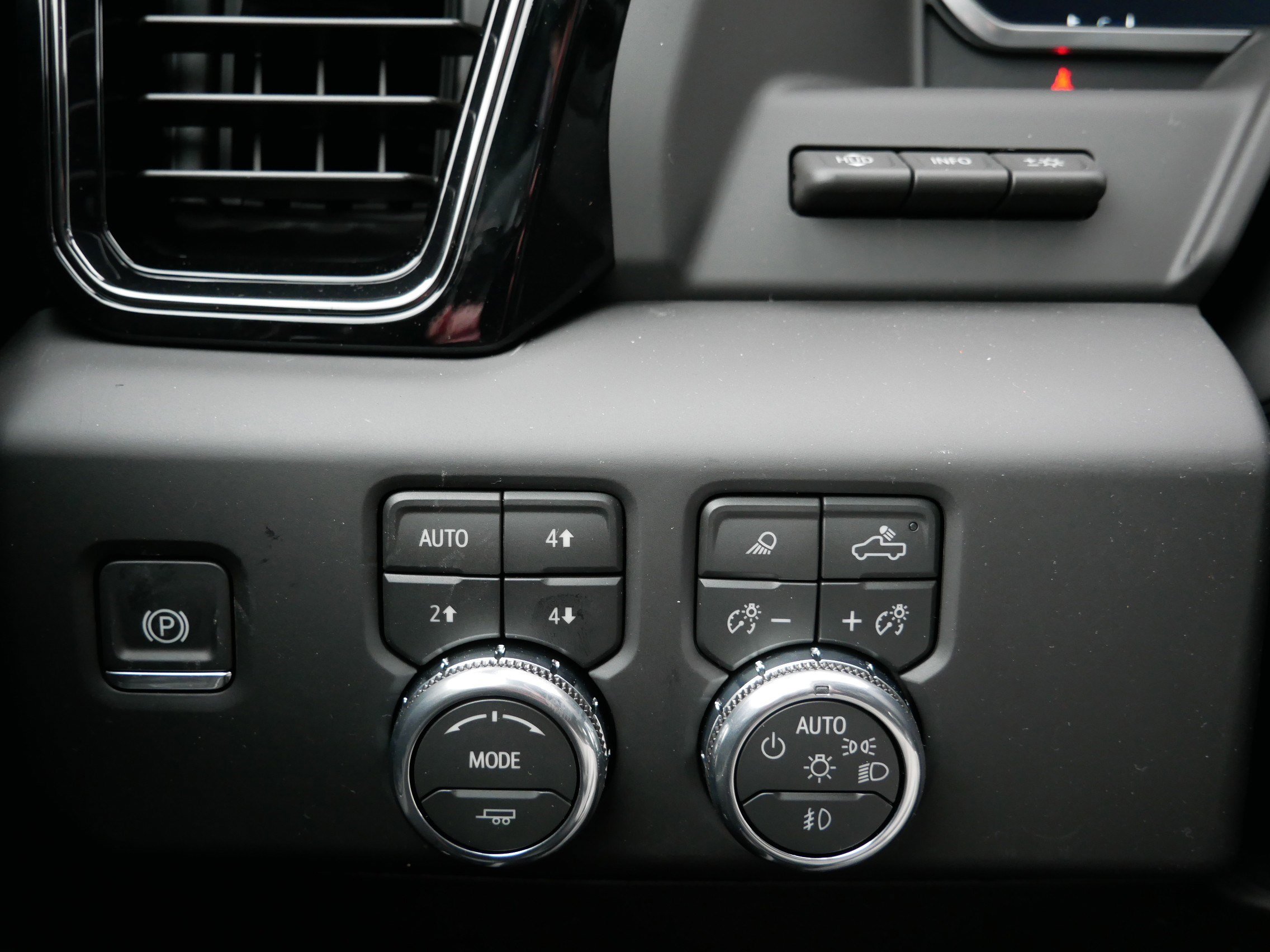 New 2026 GMC Sierra 2500 AT4 w/ AT4 Premium Plus Package image 20