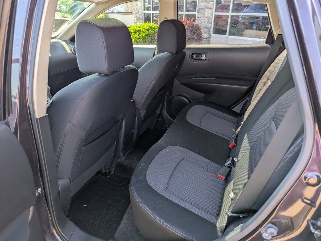 Used 2013 Nissan Rogue SV w/ Premium Pkg AWD/4WD image 22