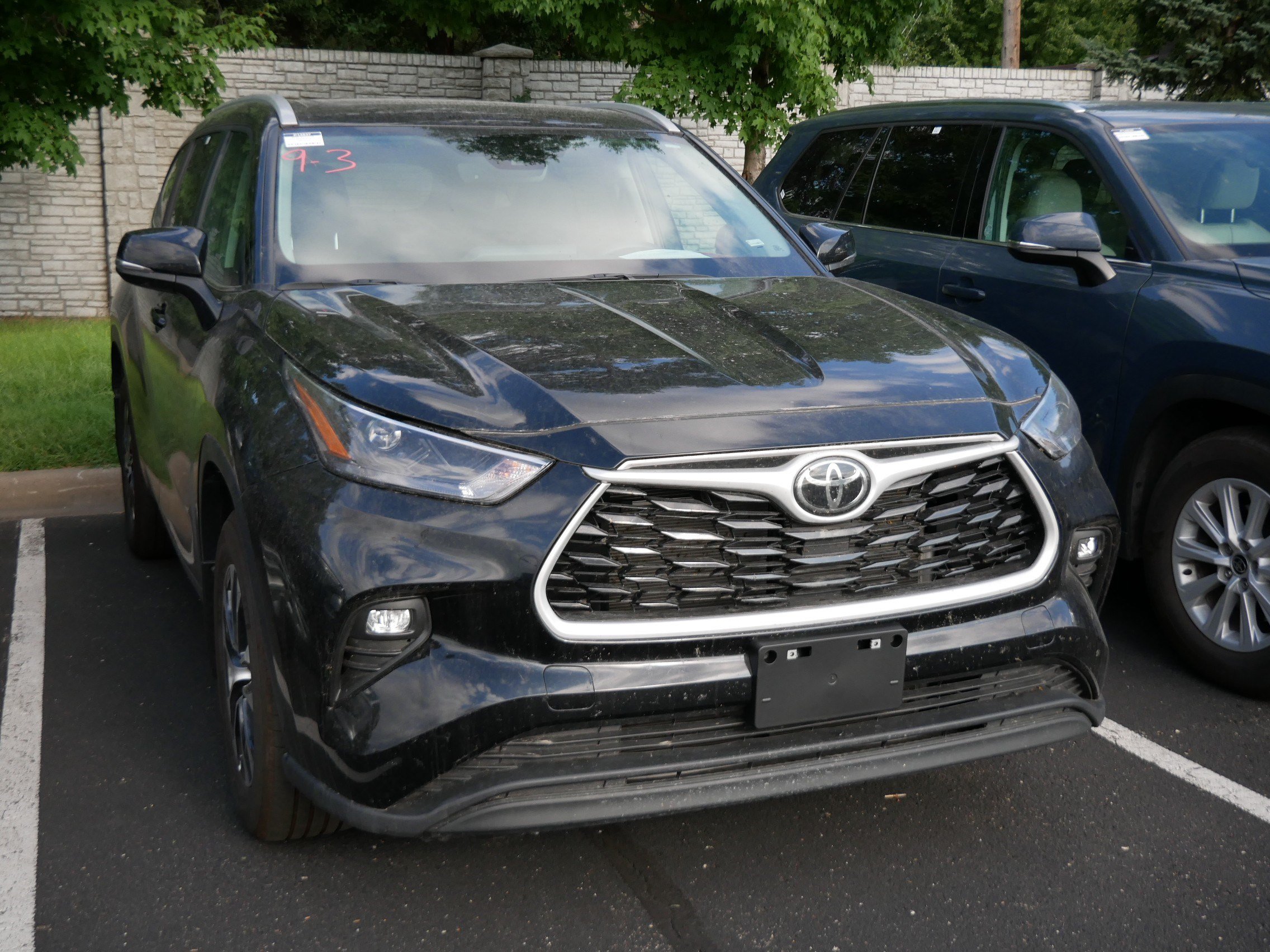 Certified 2026 Toyota Highlander XLE AWD/4WD image 3