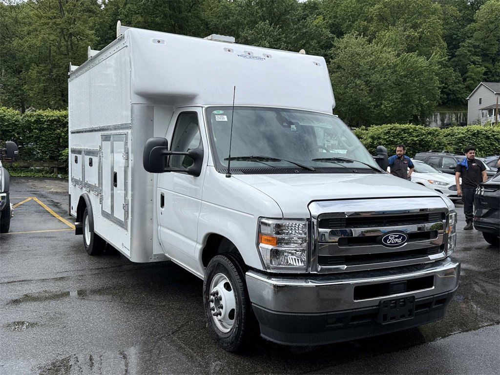 New 2026 Ford E-350 and Econoline 350 Super Duty w/ Power Equipment Group