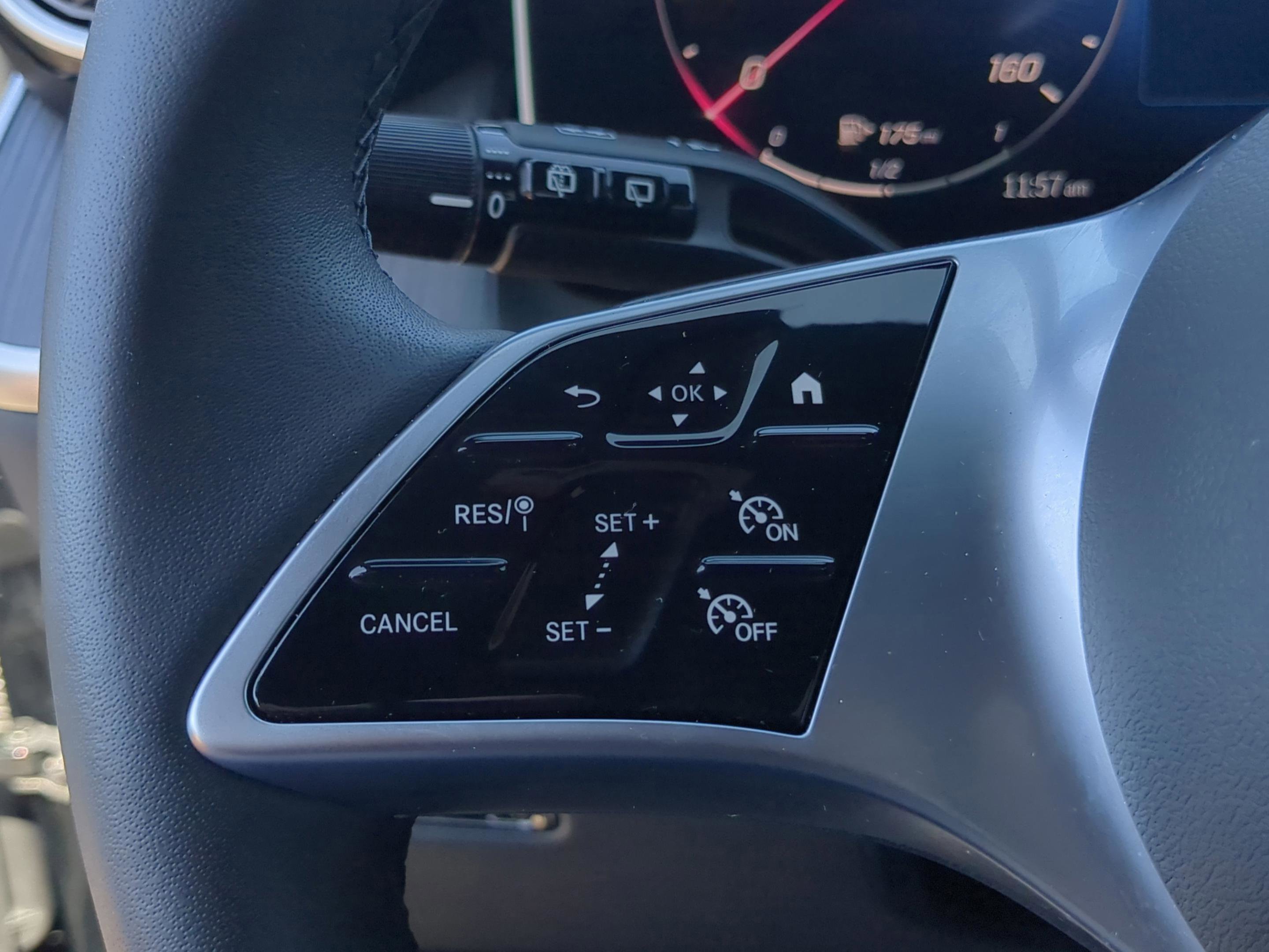 Certified 2025 Mercedes-Benz GLC 300 image 25