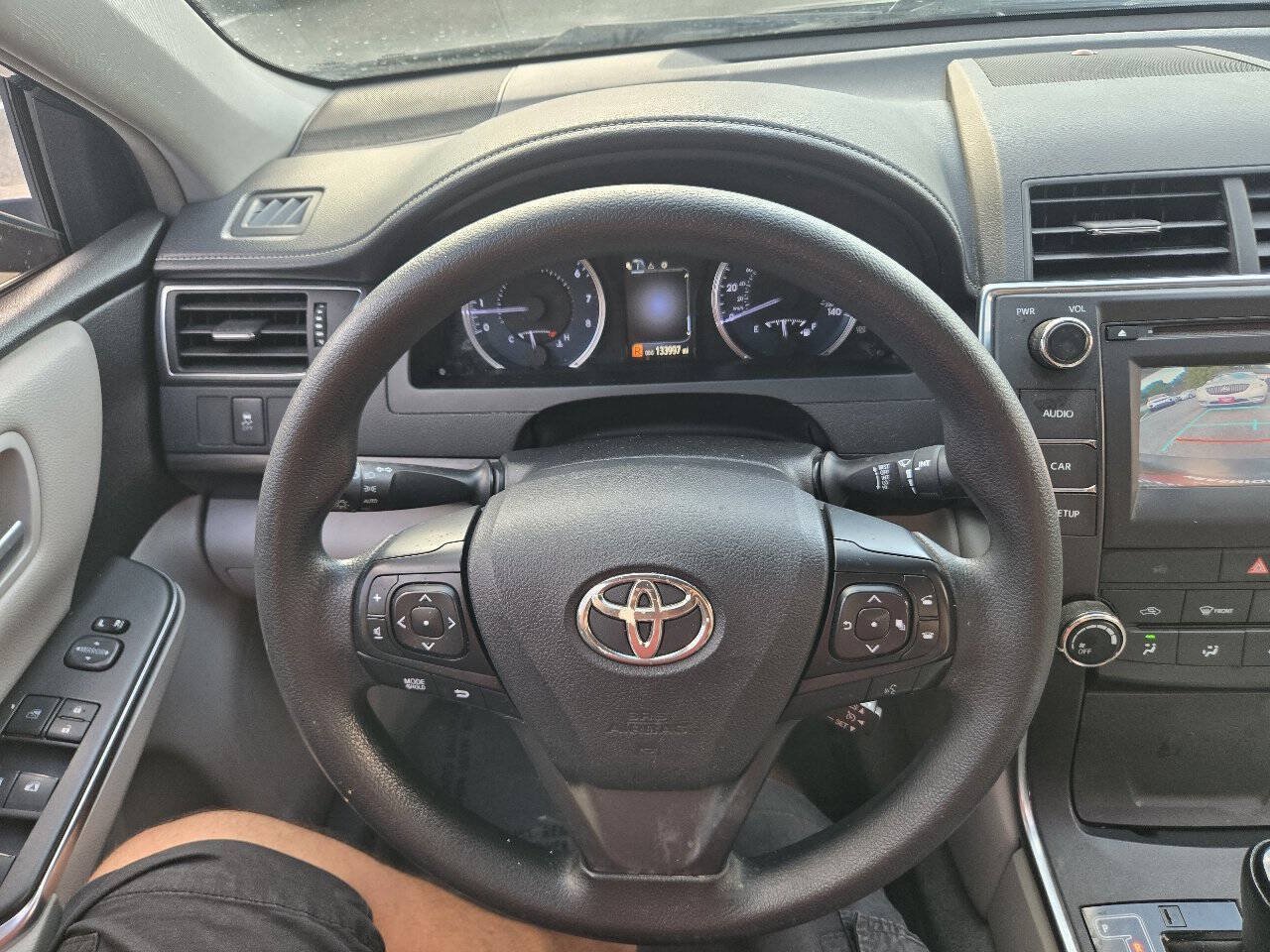 Used 2017 Toyota Camry LE FWD image 43