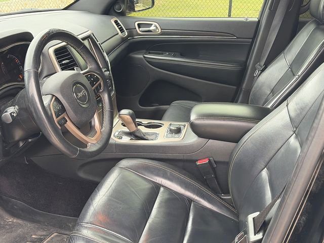Used 2017 Jeep Grand Cherokee Limited AWD/4WD image 14