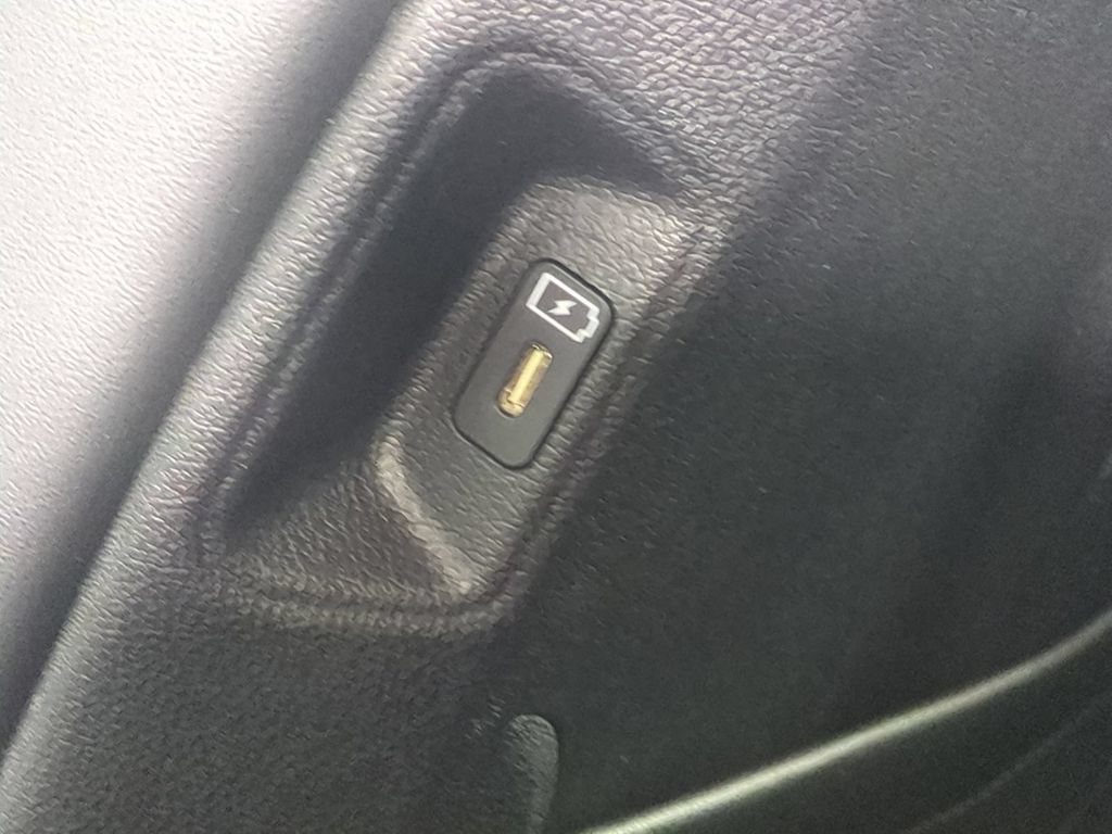Used 2024 Kia Sorento S AWD/4WD image 17