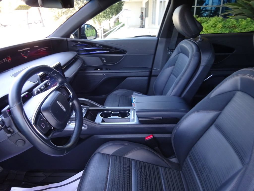 Used 2024 Lincoln Nautilus Reserve w/ Jet Appearance Package (87T) AWD/4WD image 12