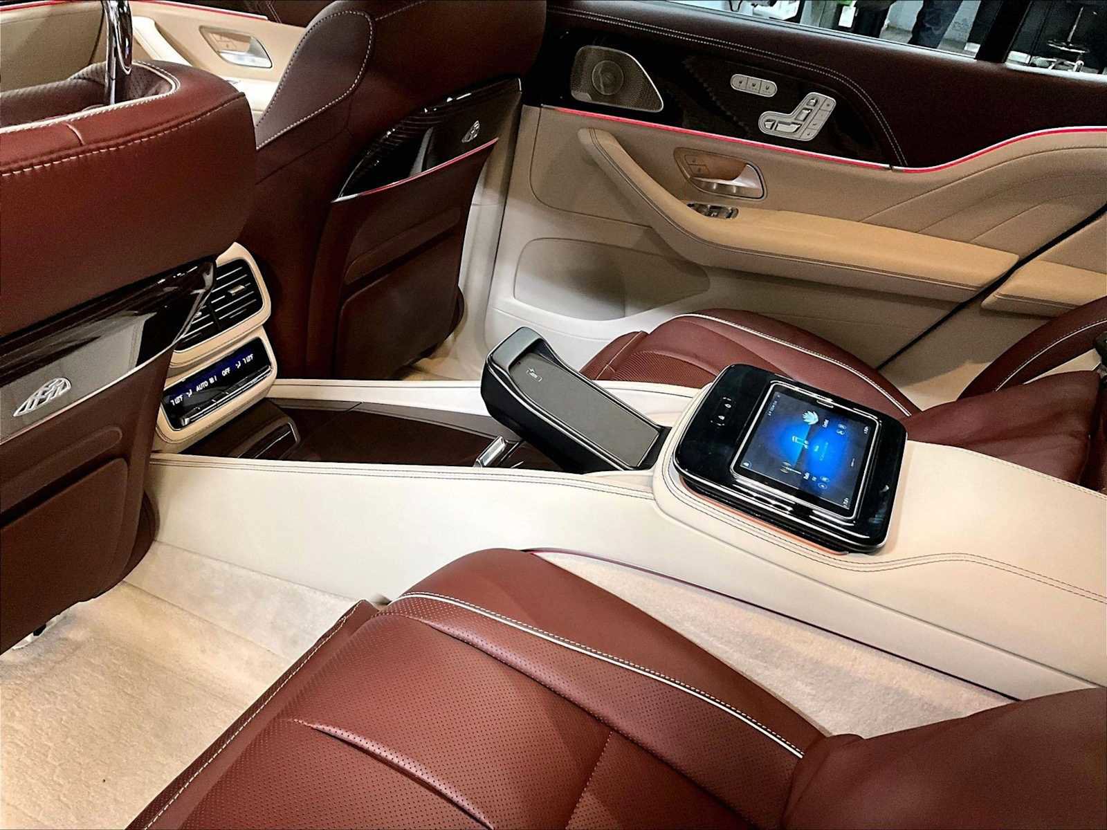 Used 2021 Mercedes-Benz Maybach GLS 600 4MATIC image 26