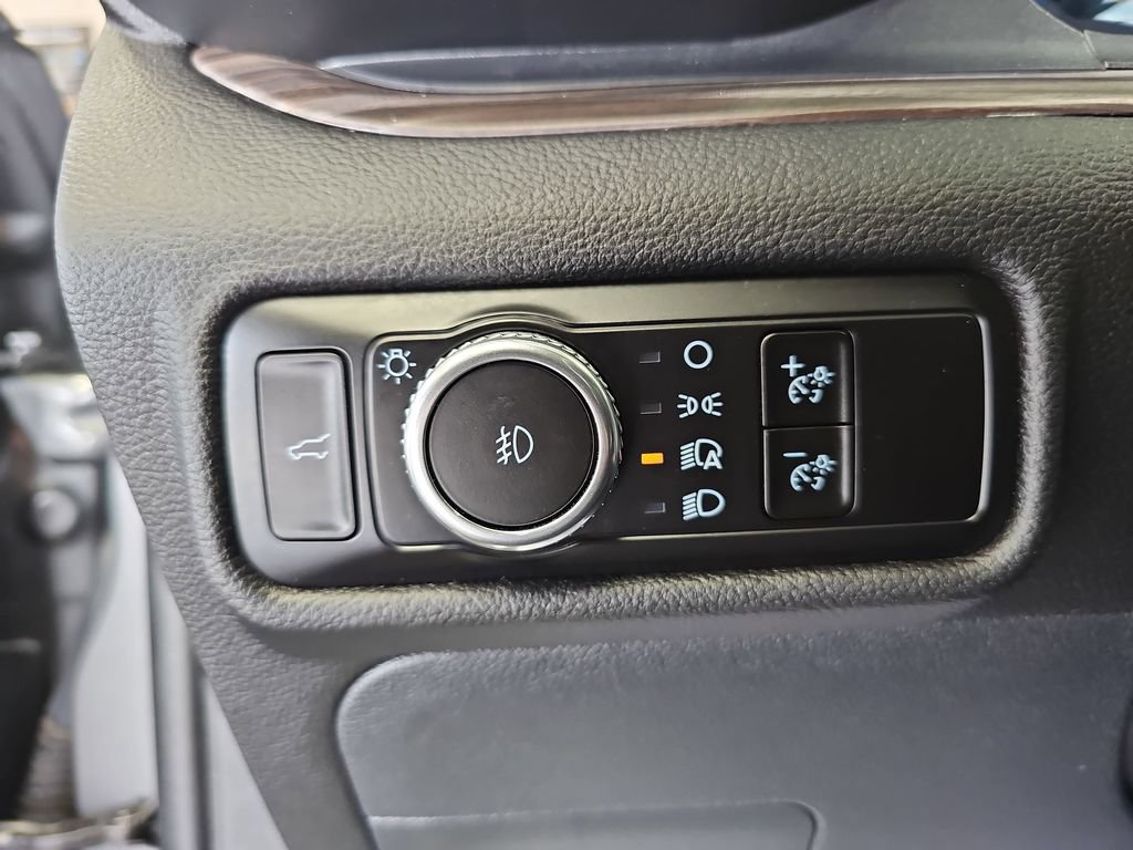 Used 2023 Ford Explorer Limited RWD image 24