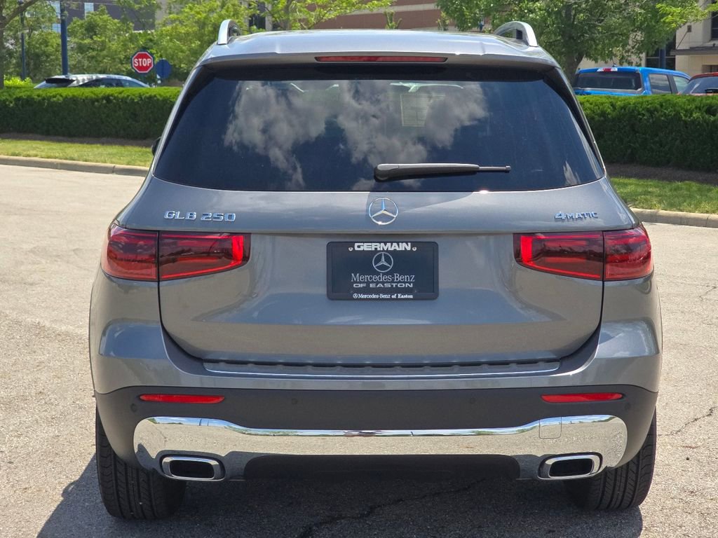New 2026 Mercedes-Benz GLB 250 4MATIC image 14