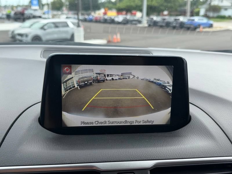 Used 2017 MAZDA MAZDA3 Touring FWD image 16