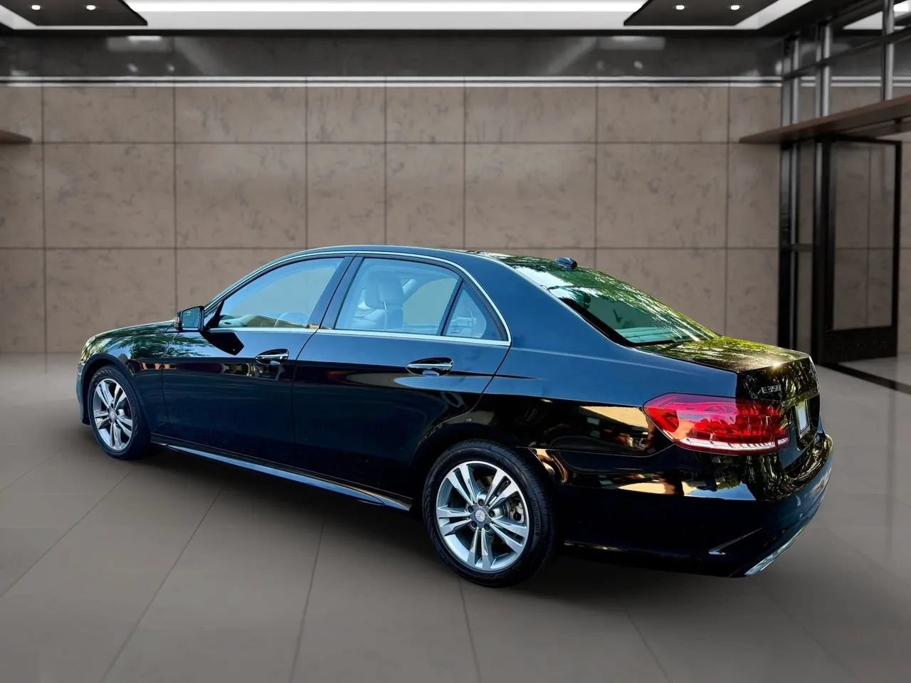 Used 2015 Mercedes-Benz E 350 Sedan image 7