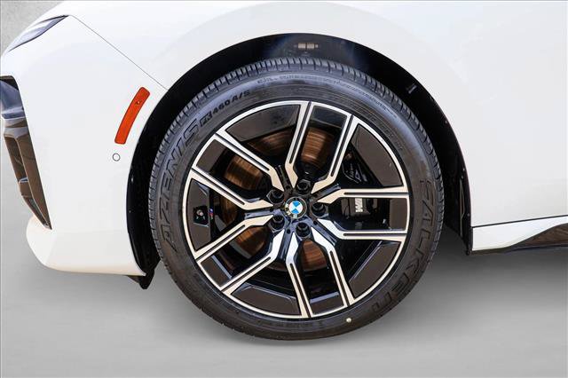 Used 2026 BMW 740i xDrive AWD/4WD image 9