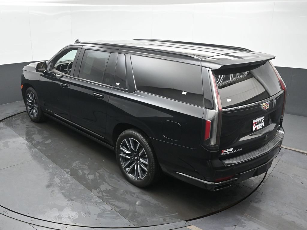 Used 2024 Cadillac Escalade ESV Sport w/ Touring Package AWD/4WD image 39