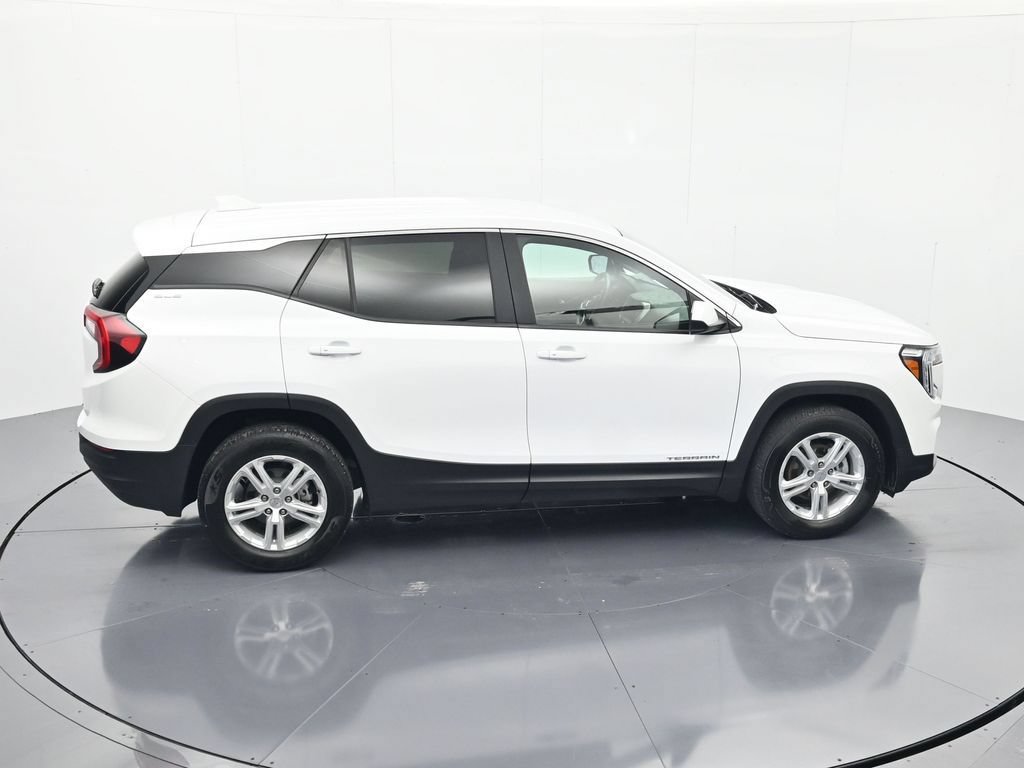 Used 2024 GMC Terrain SLE AWD/4WD image 30