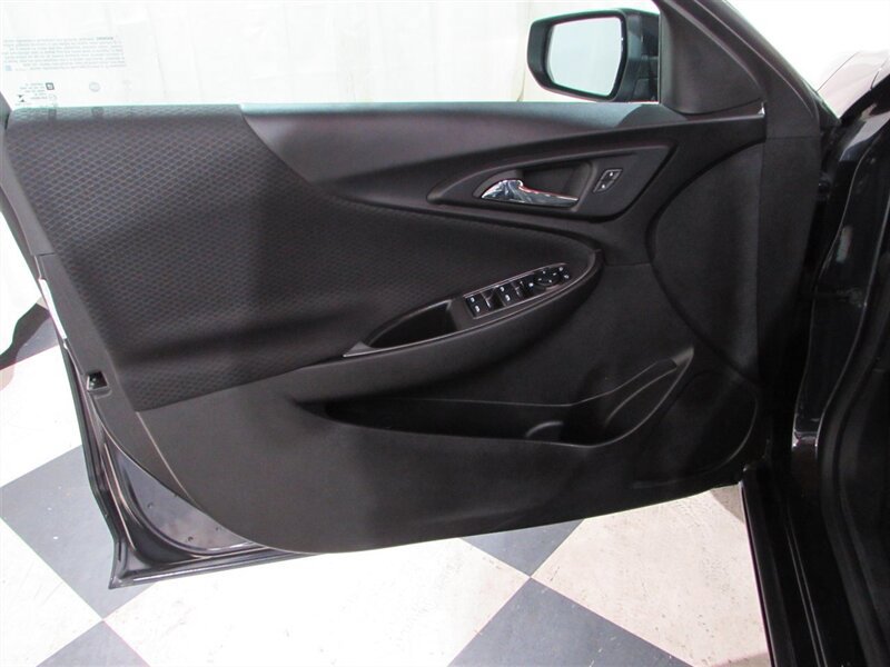 Used 2023 Chevrolet Malibu LT image 6