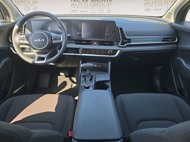 Used 2024 Kia Sportage LX image 10