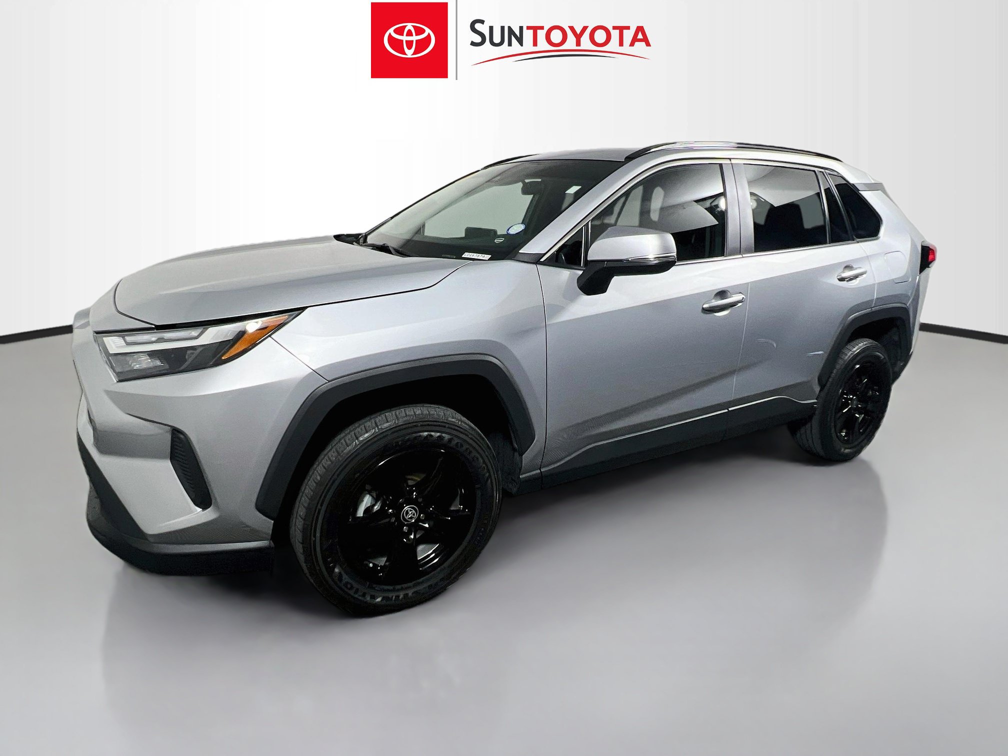 Used 2024 Toyota RAV4 XLE FWD image 9