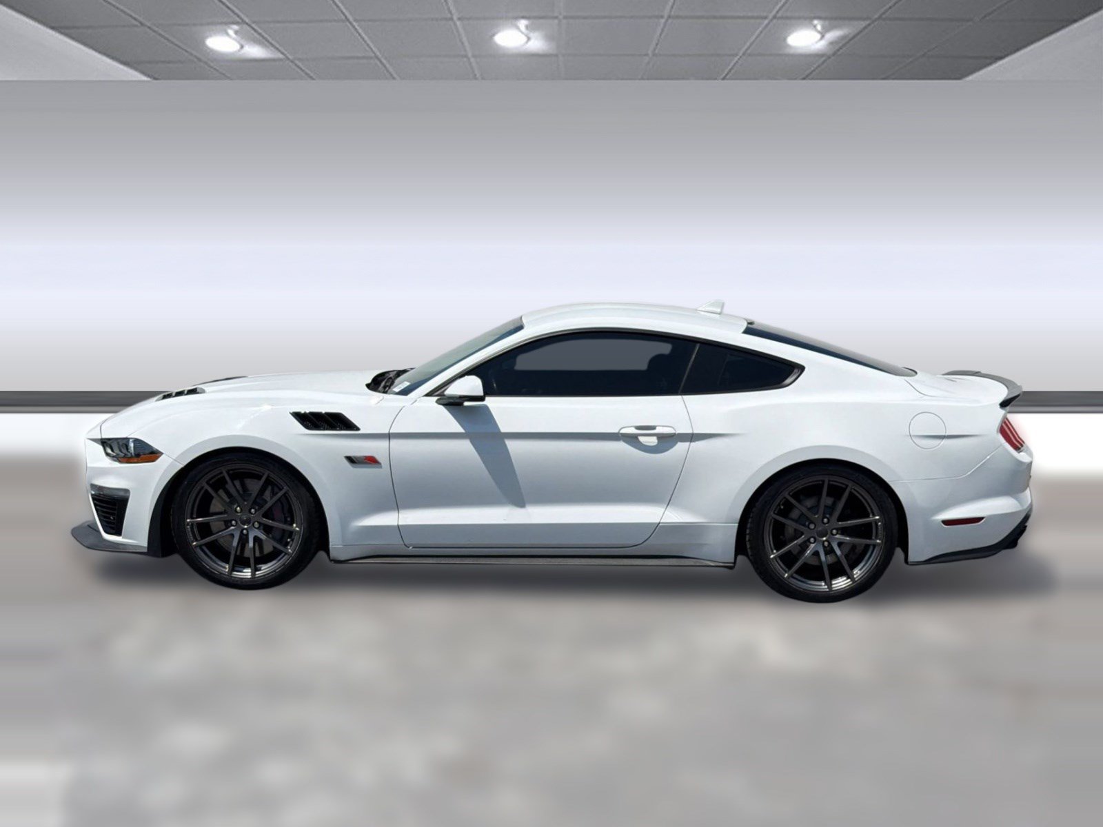 Used 2022 Ford Mustang GT Premium w/ GT Performance Package RWD image 2