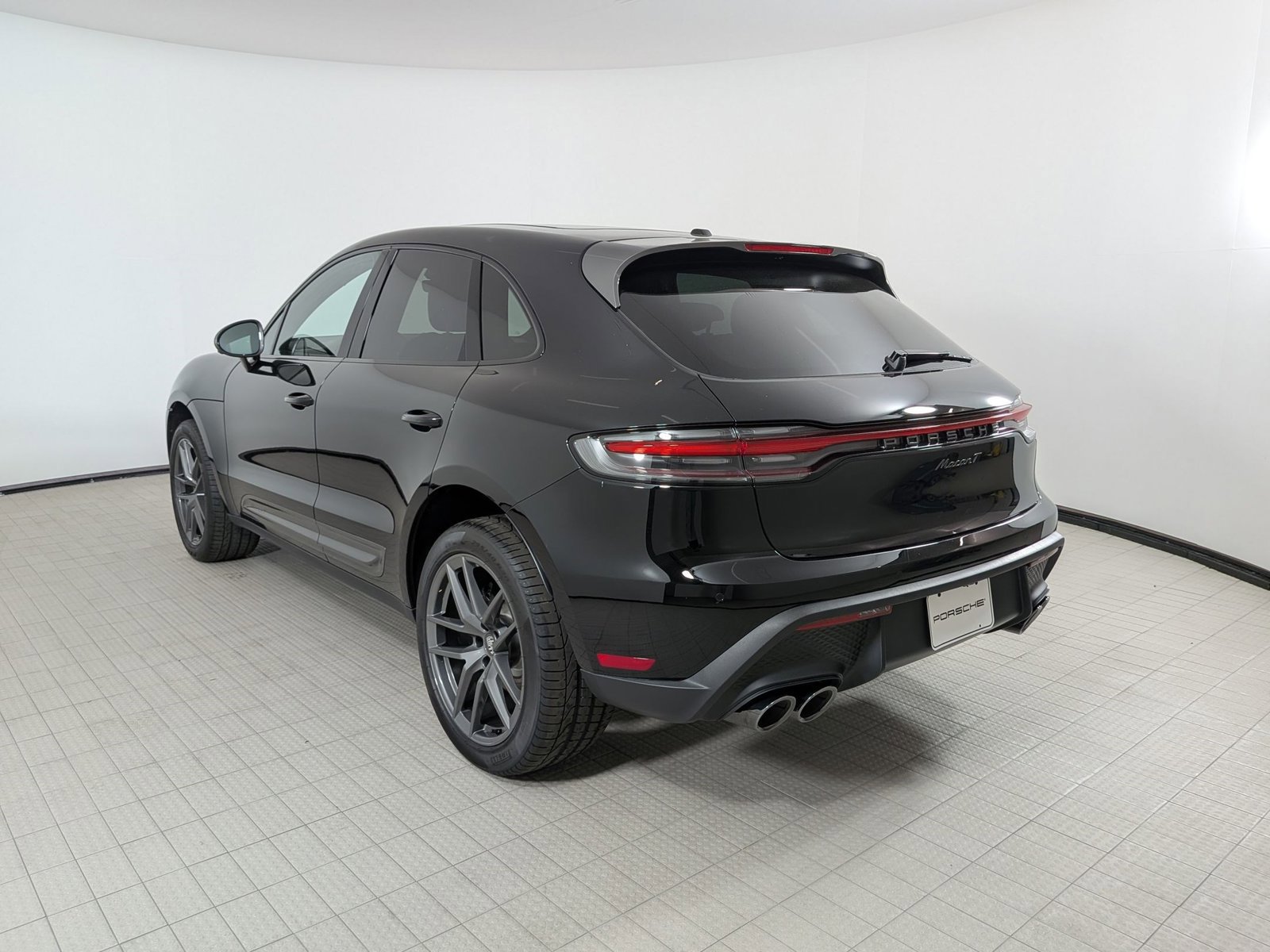 New 2026 Porsche Macan Turbo AWD/4WD video 3
