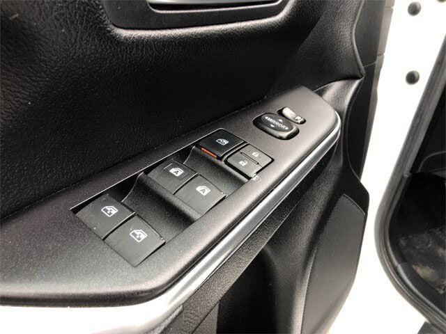 Used 2016 Toyota Camry image 13