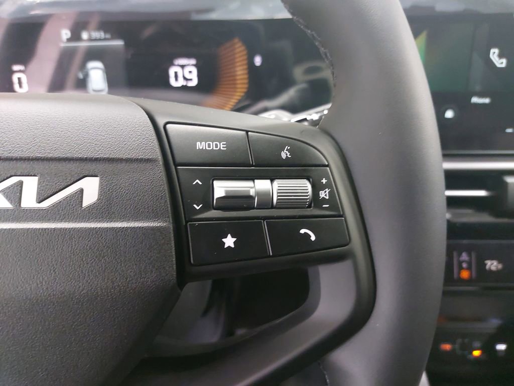 New 2026 Kia Sportage EX FWD image 18