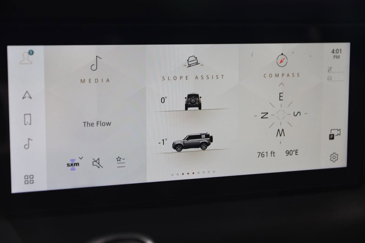 Used 2023 Land Rover Defender 110 SE image 37