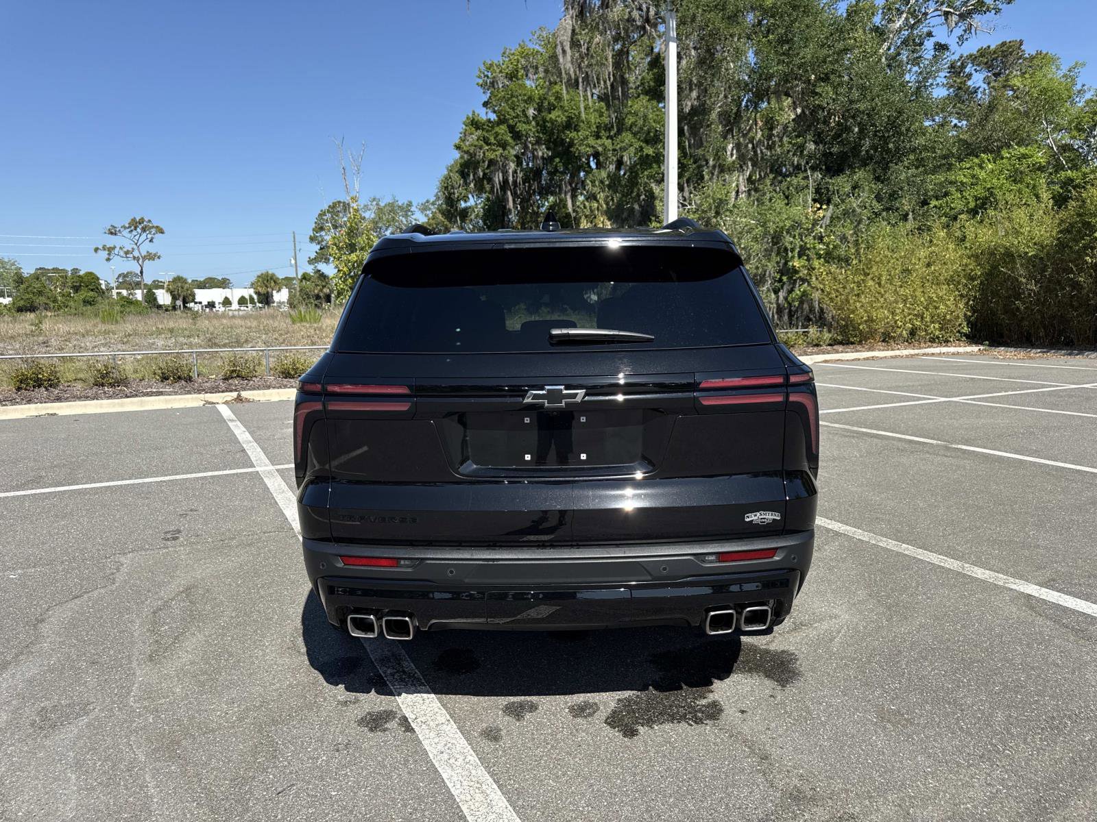 Used 2026 Chevrolet Traverse LT w/ Midnight/Sport Edition FWD image 4