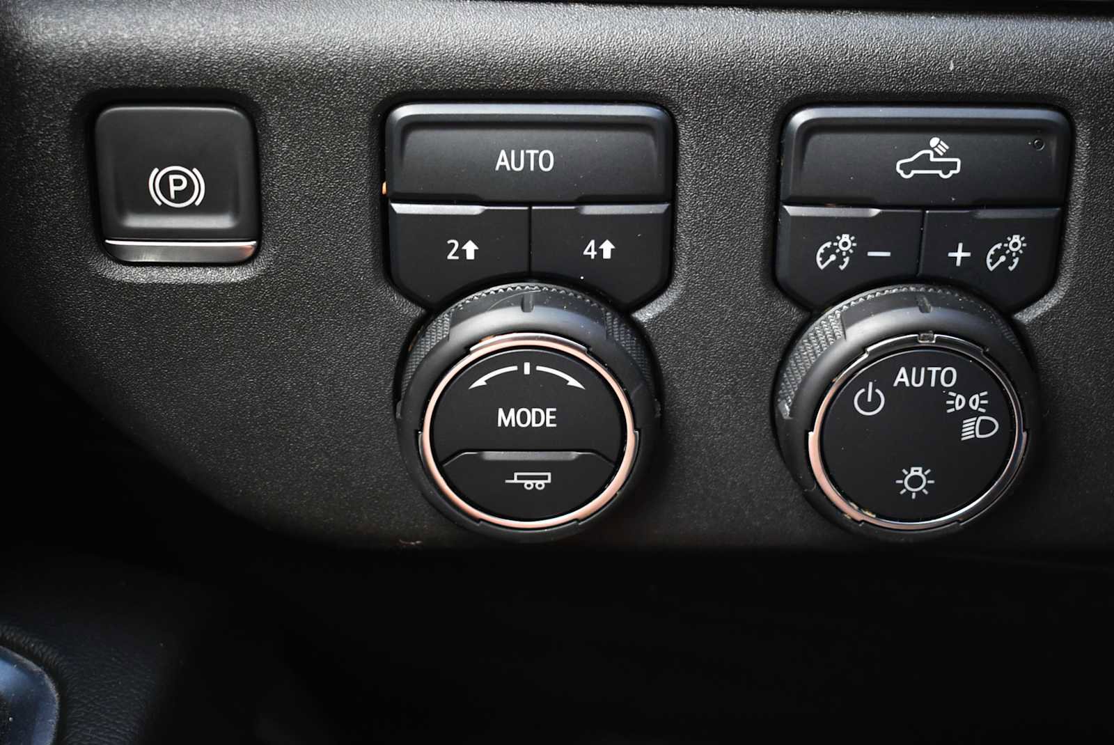 Used 2025 Chevrolet Silverado 1500 LT image 18