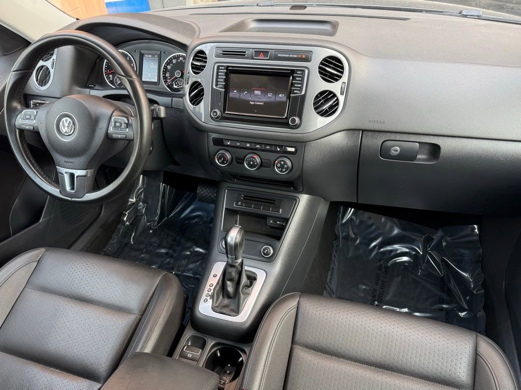 Used 2017 Volkswagen Tiguan S FWD image 23
