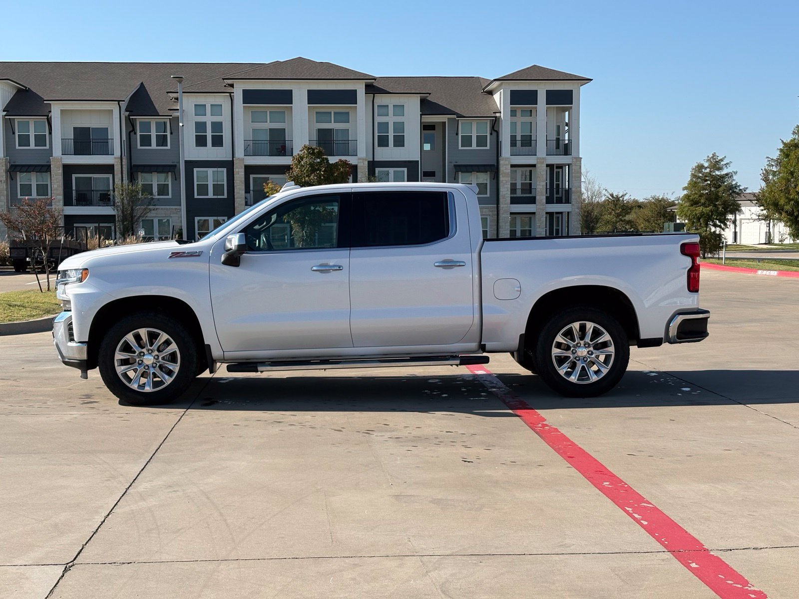 Used 2021 Chevrolet Silverado 1500 LTZ w/ LTZ Premium Texas Edition AWD/4WD image 4