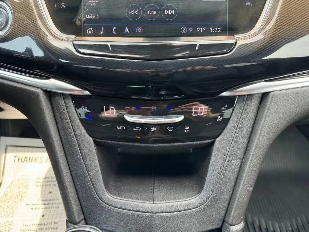 Used 2024 Cadillac XT6 Sport w/ Platinum Package AWD/4WD image 29