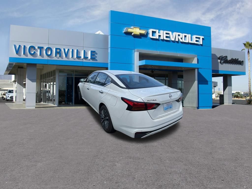 Used 2025 Nissan Altima 2.5 SV FWD image 6