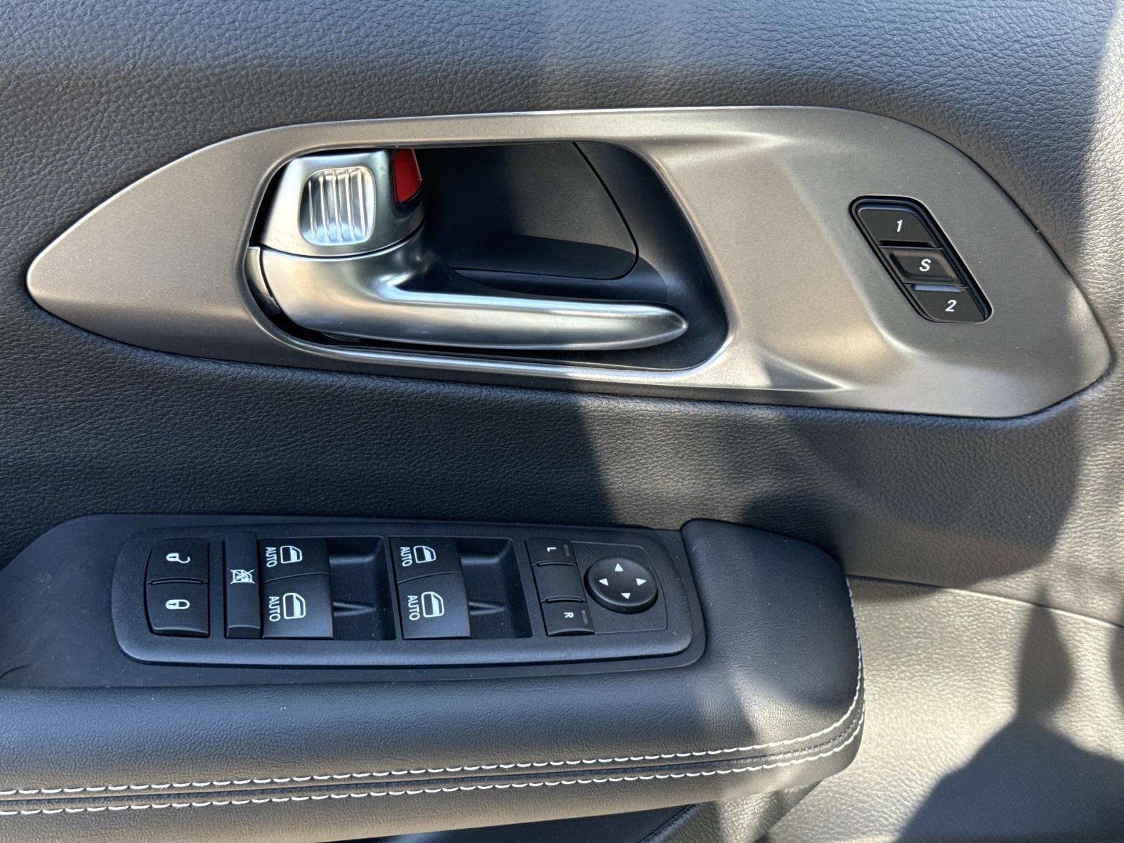 New 2026 Chrysler Pacifica Select image 20