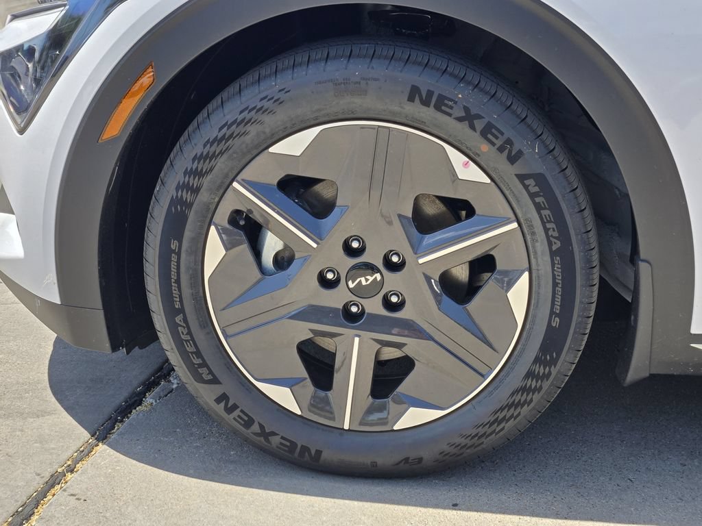 New 2026 Kia EV6 2WD image 8