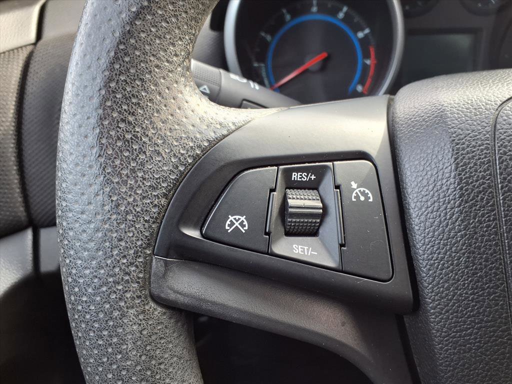 Used 2015 Chevrolet Cruze LT image 13