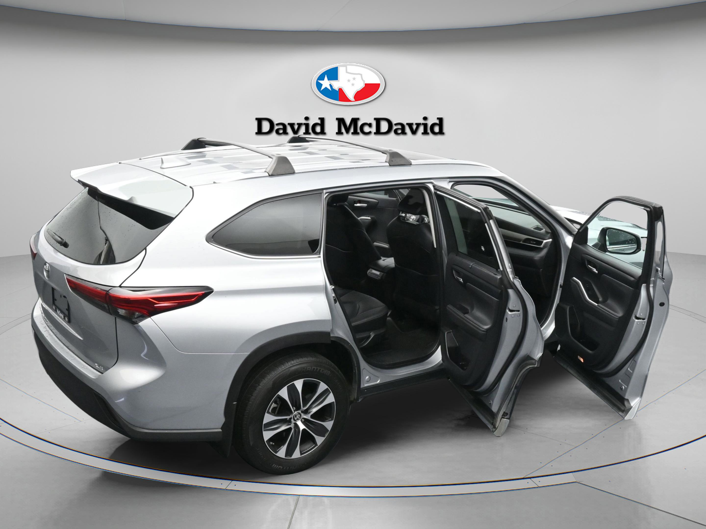 Used 2021 Toyota Highlander XLE image 47