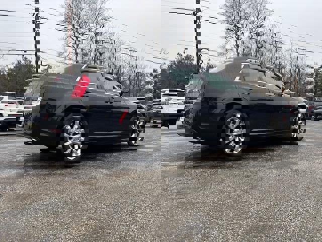 Used 2017 Chrysler 300 Touring w/ Value Package image 7