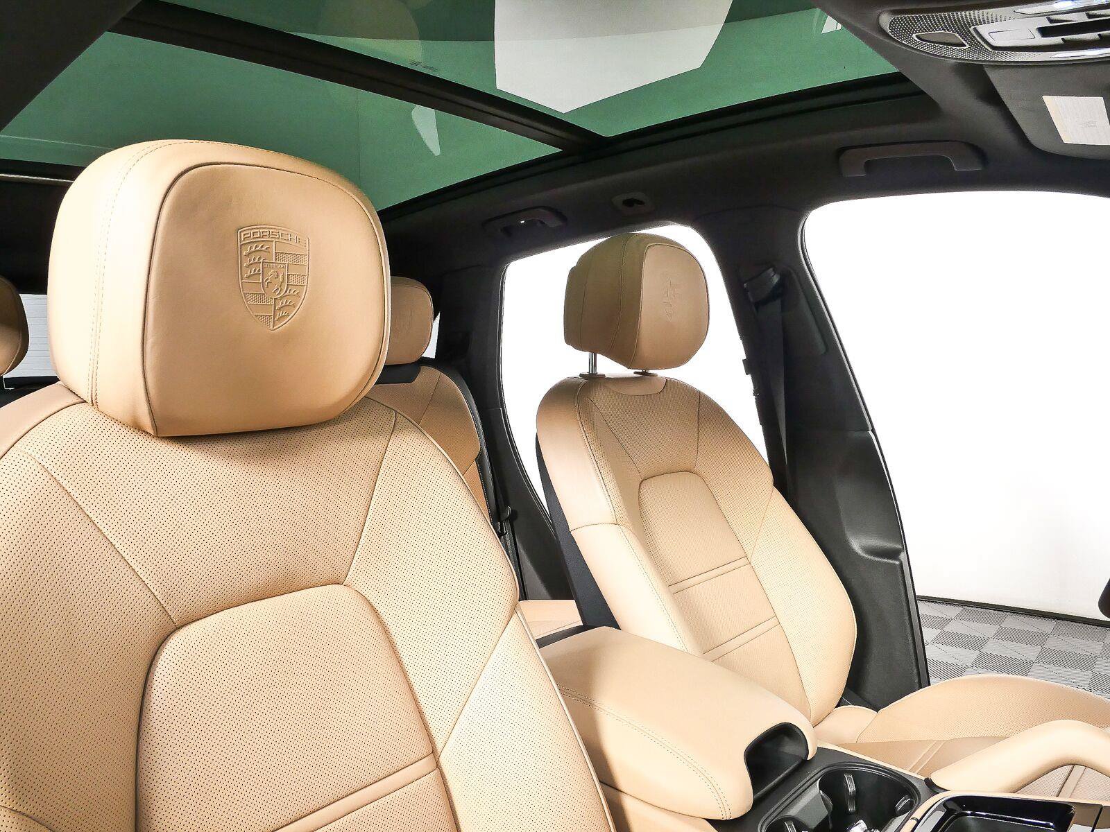 Certified 2026 Porsche Cayenne E-Hybrid AWD/4WD image 25
