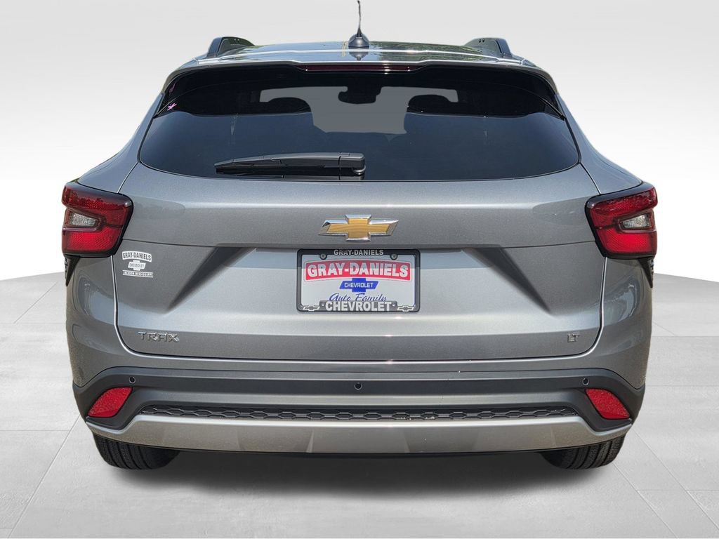 New 2026 Chevrolet Trax LT w/ Driver Confidence Package FWD image 7