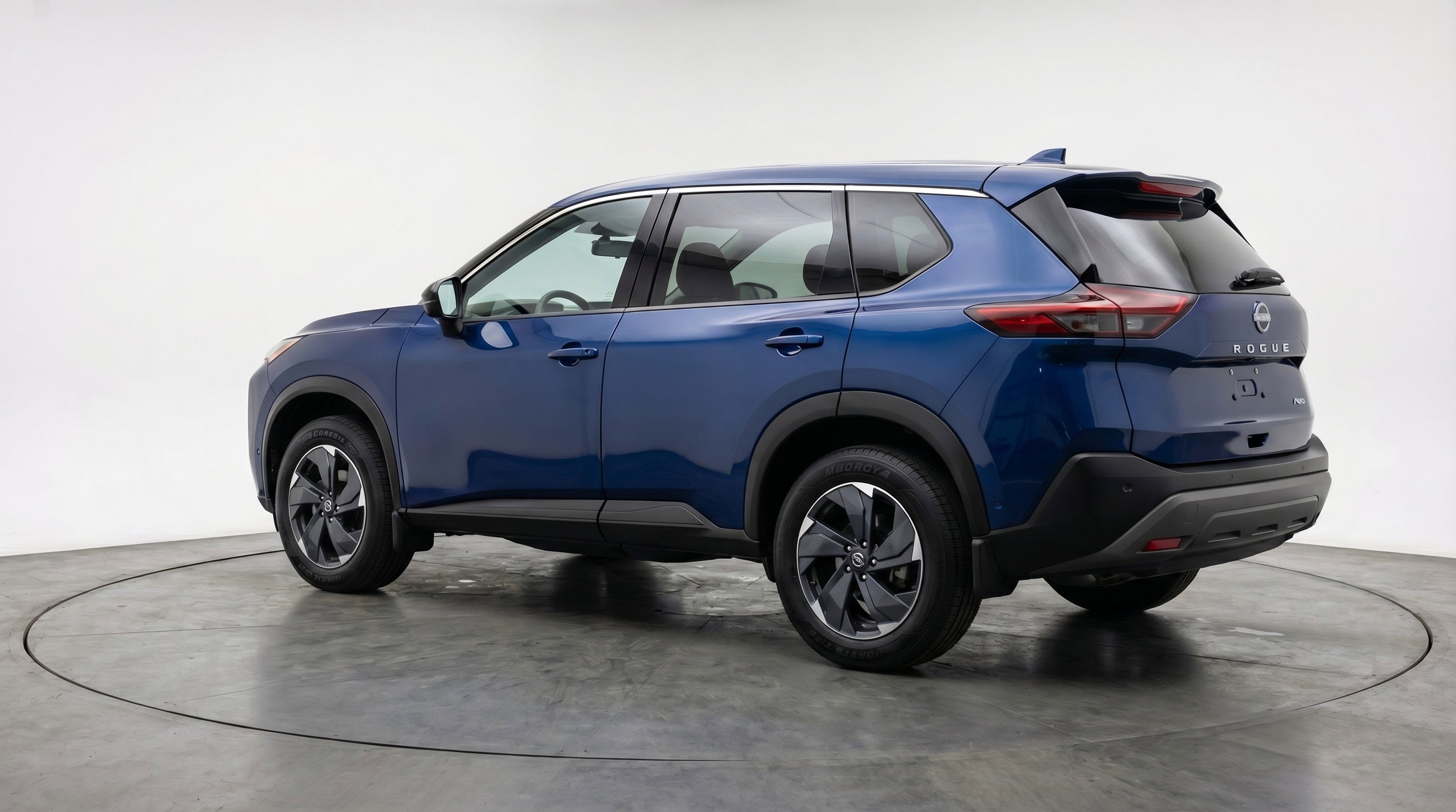 Used 2025 Nissan Rogue SV AWD/4WD image 6