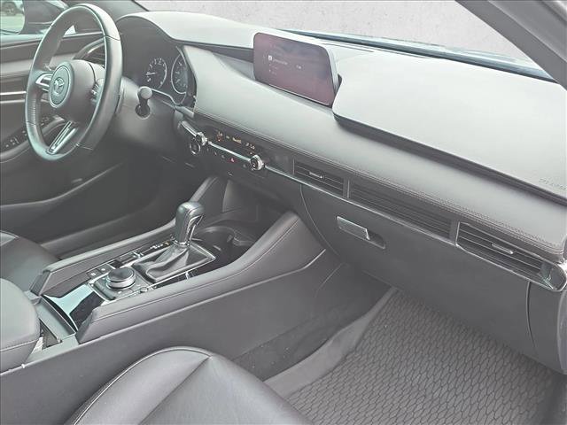 Used 2021 MAZDA MAZDA3 Hatchback w/Premium Plus Pkg image 22