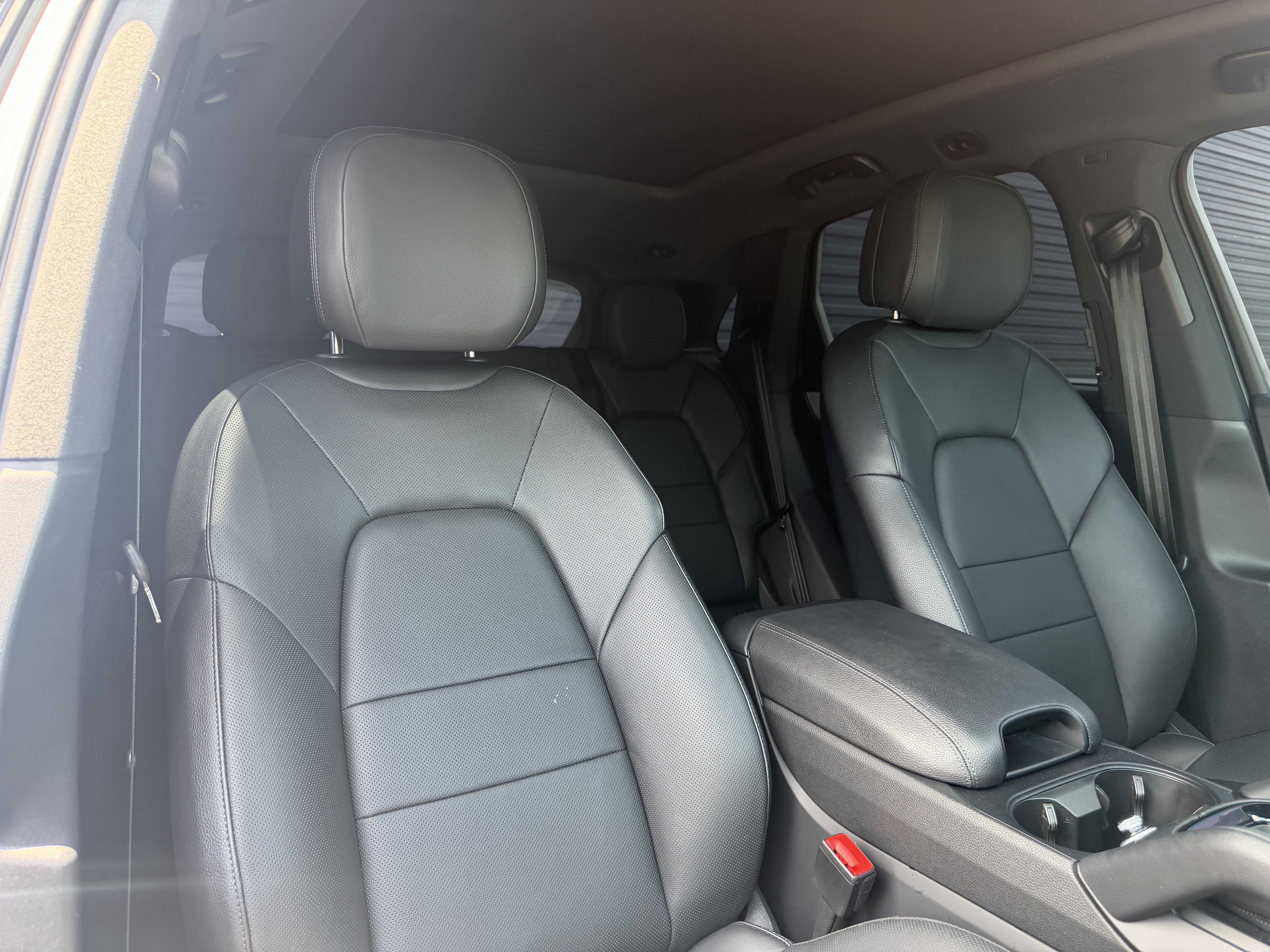Certified 2024 Porsche Cayenne AWD/4WD image 25