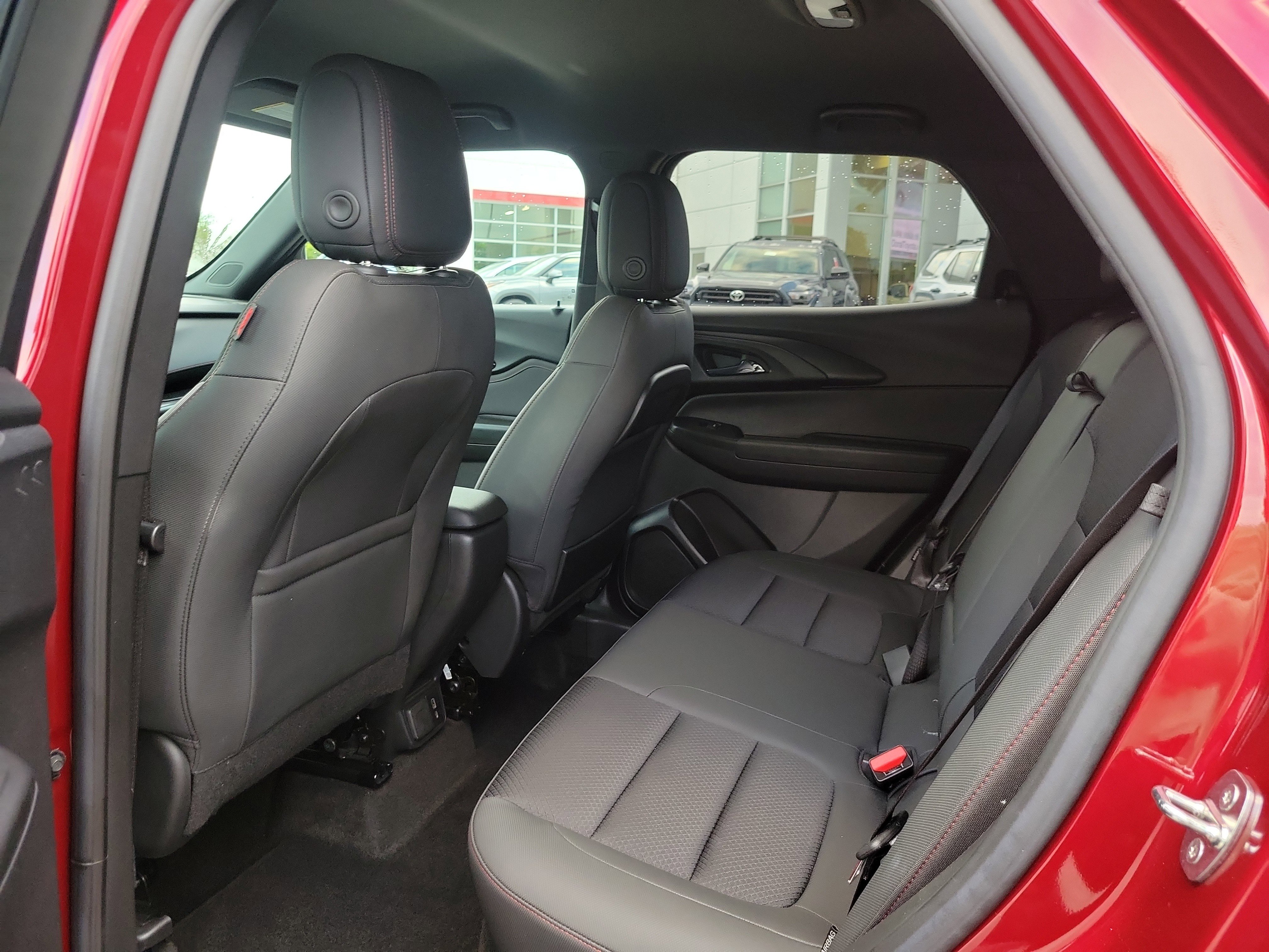 Used 2023 Chevrolet TrailBlazer RS w/ Technology Package image 10