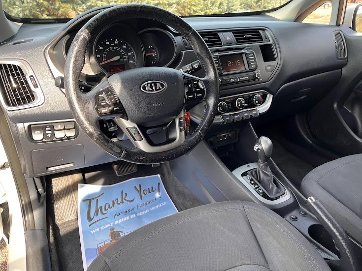 Used 2012 Kia Rio EX w/ Convenience Pkg image 10