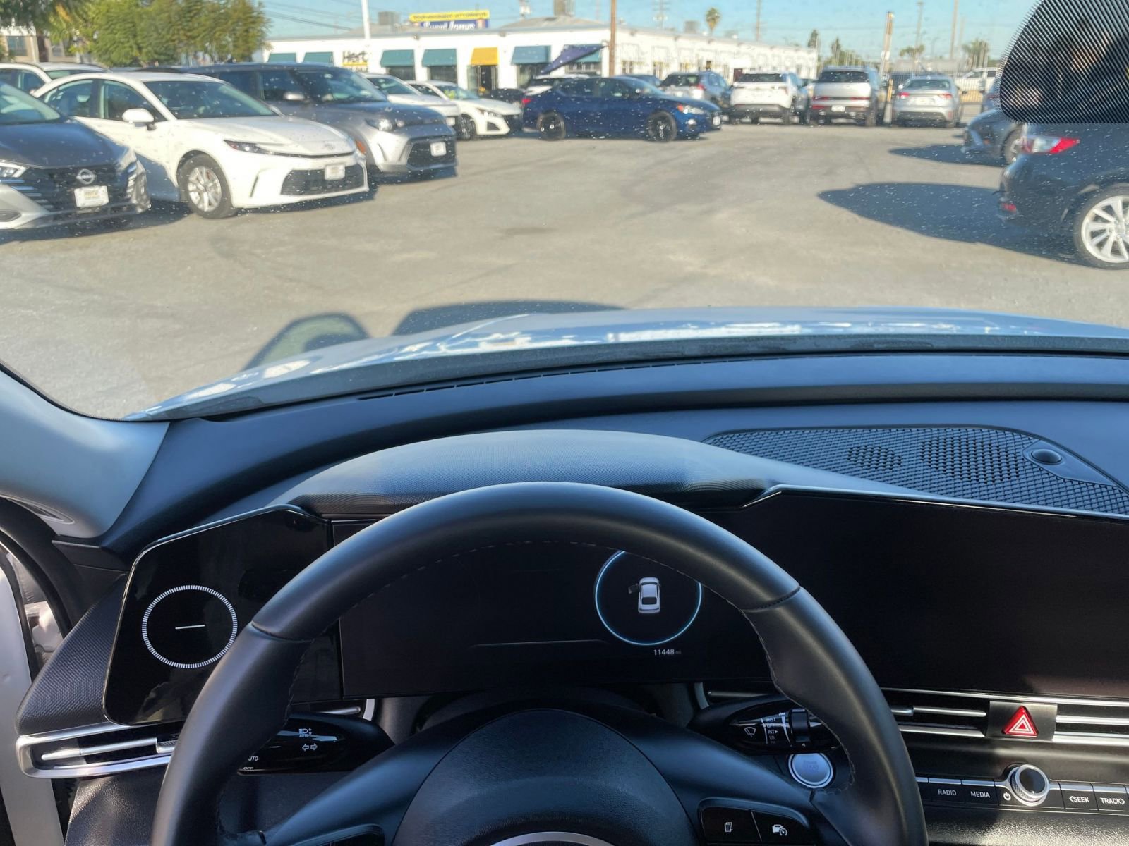 Used 2025 Hyundai Elantra Limited image 39