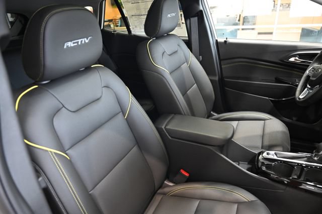 New 2026 Chevrolet Trax ACTIV w/ Sunroof Package FWD image 8