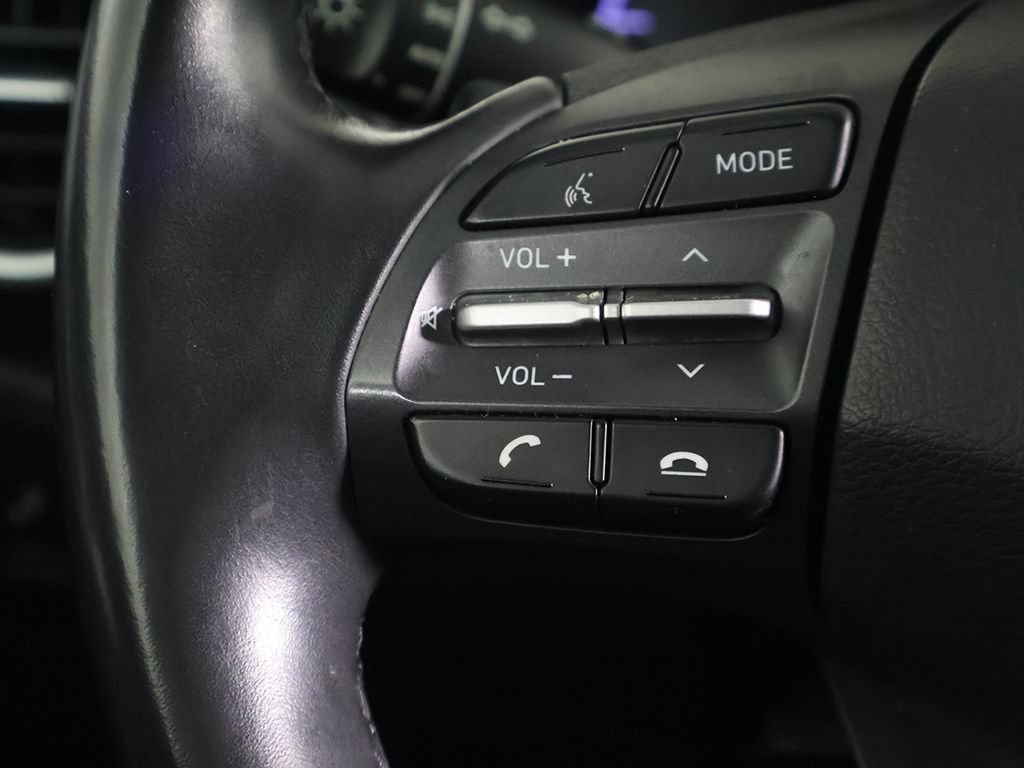 Used 2021 Hyundai Kona Limited w/ Cargo Package FWD image 39